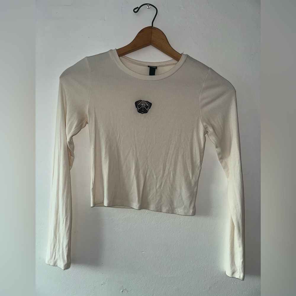 WILD FABLE Medium Cream Crew Neck Long Sleeve Cropped Embroidered Pug Shirt NWT